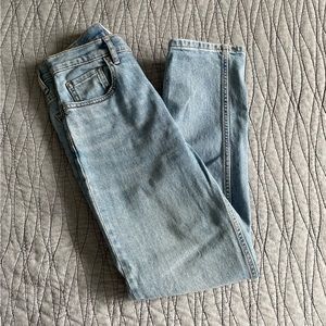 Everlane Light Wash The cheeky Jeans Size 25 Crop